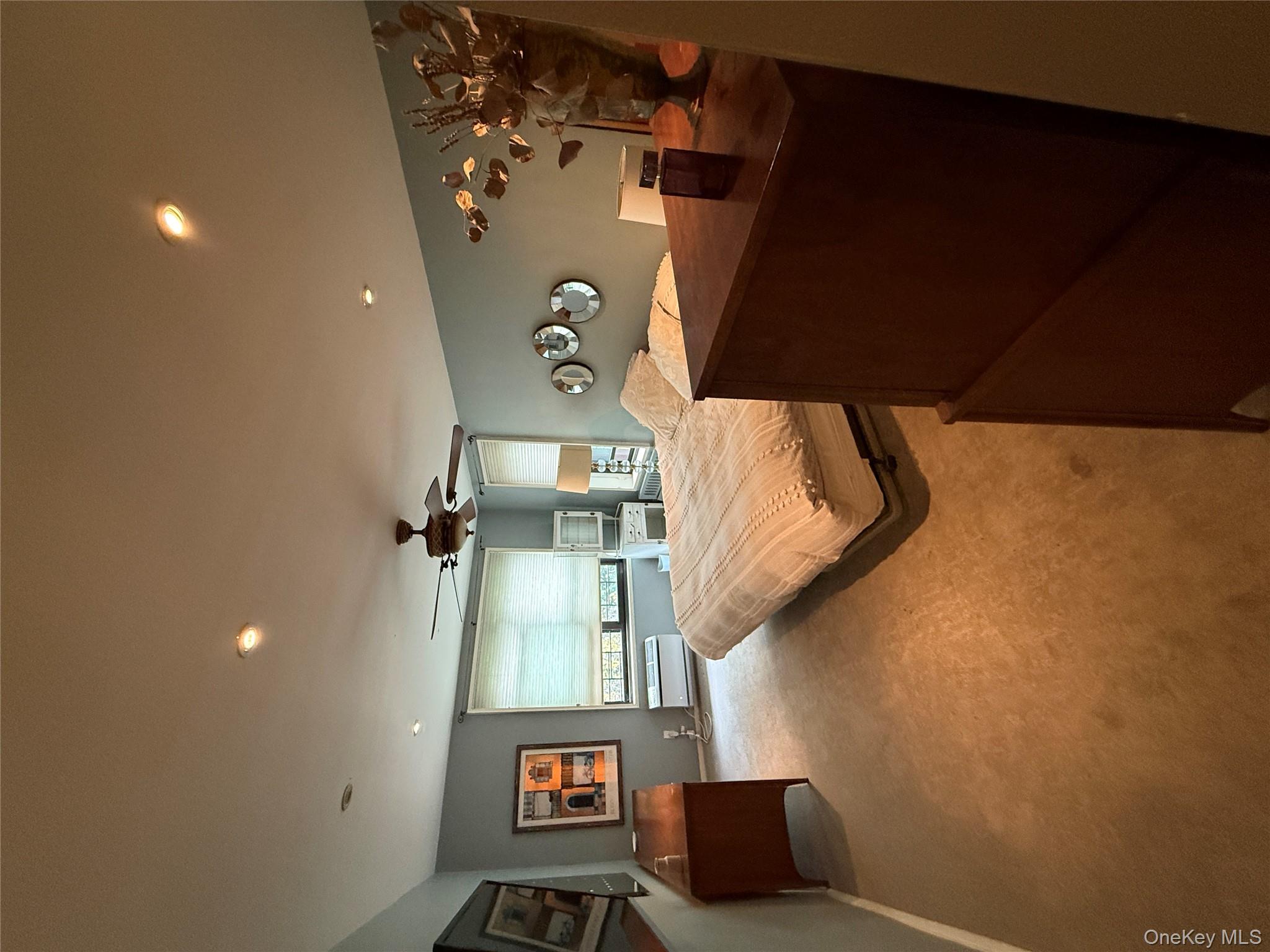 #5 photo, 75-34 Bell Blvd, Bayside , NY 11364