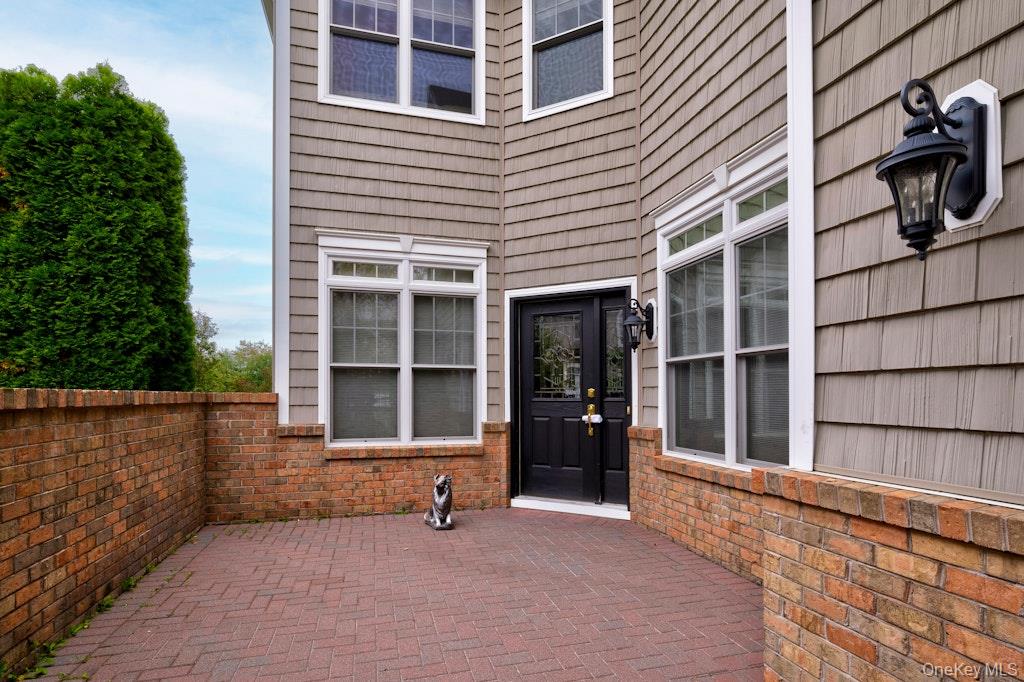 #3 photo, 702 Equestrian Way, Westbury , NY 11590