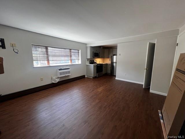 #3 photo, 15 Orange Avenue, Walden , NY 12586