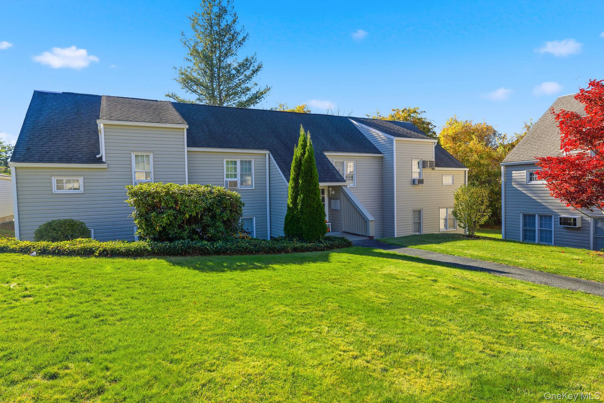 #1 photo, 602 Holly Stream Court, Brewster , NY 10509