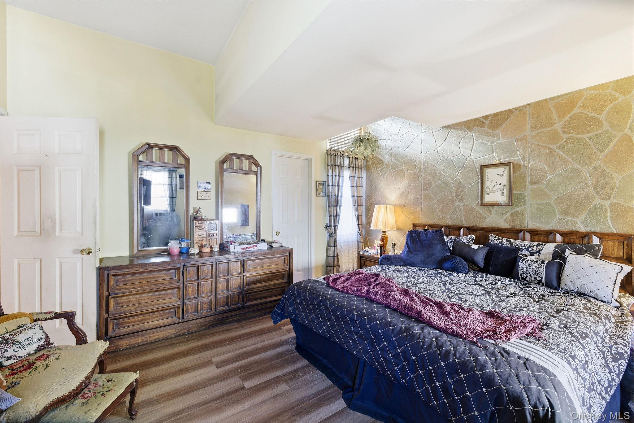 #17 photo, 602 Holly Stream Court, Brewster , NY 10509