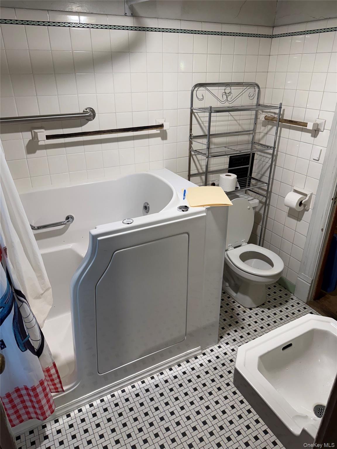 #10 photo, 19 Lewis Avenue, Poughkeepsie , NY 12603