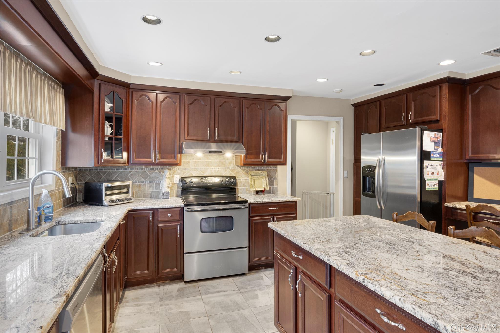 #20 photo, 37 Peppermill Lane, Dix Hills , NY 11746