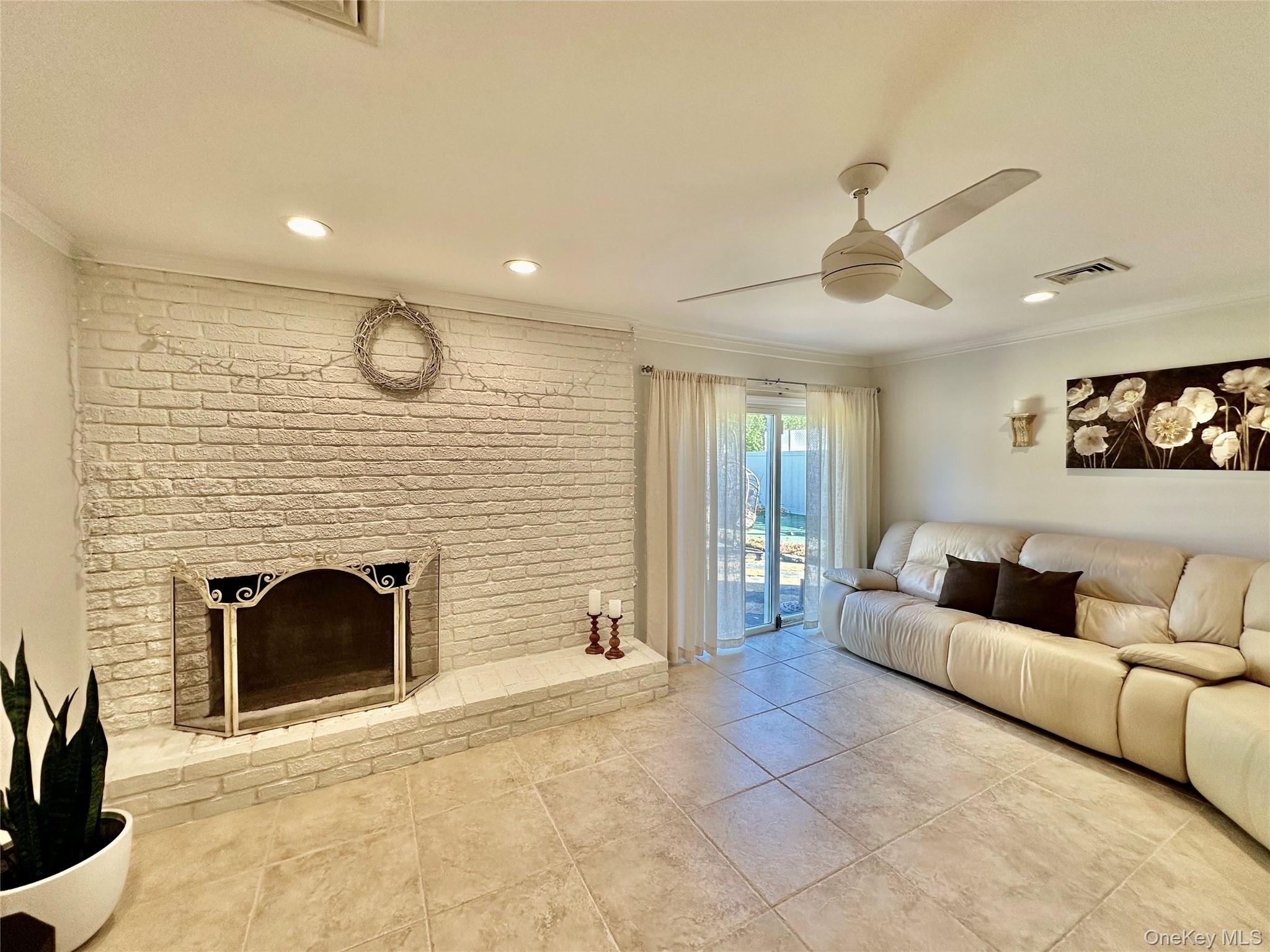 #14 photo, 155 Alexander Avenue, Nesconset , NY 11767