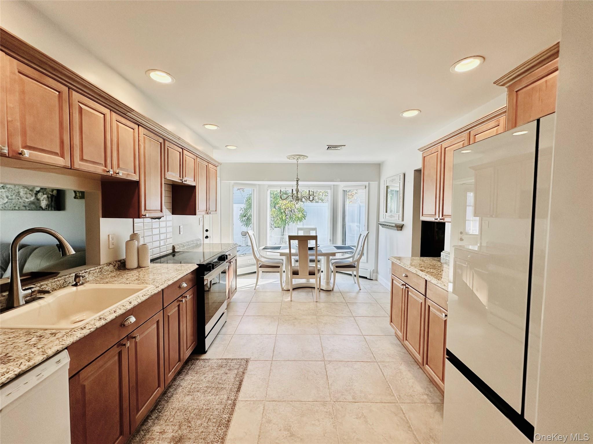 #7 photo, 155 Alexander Avenue, Nesconset , NY 11767