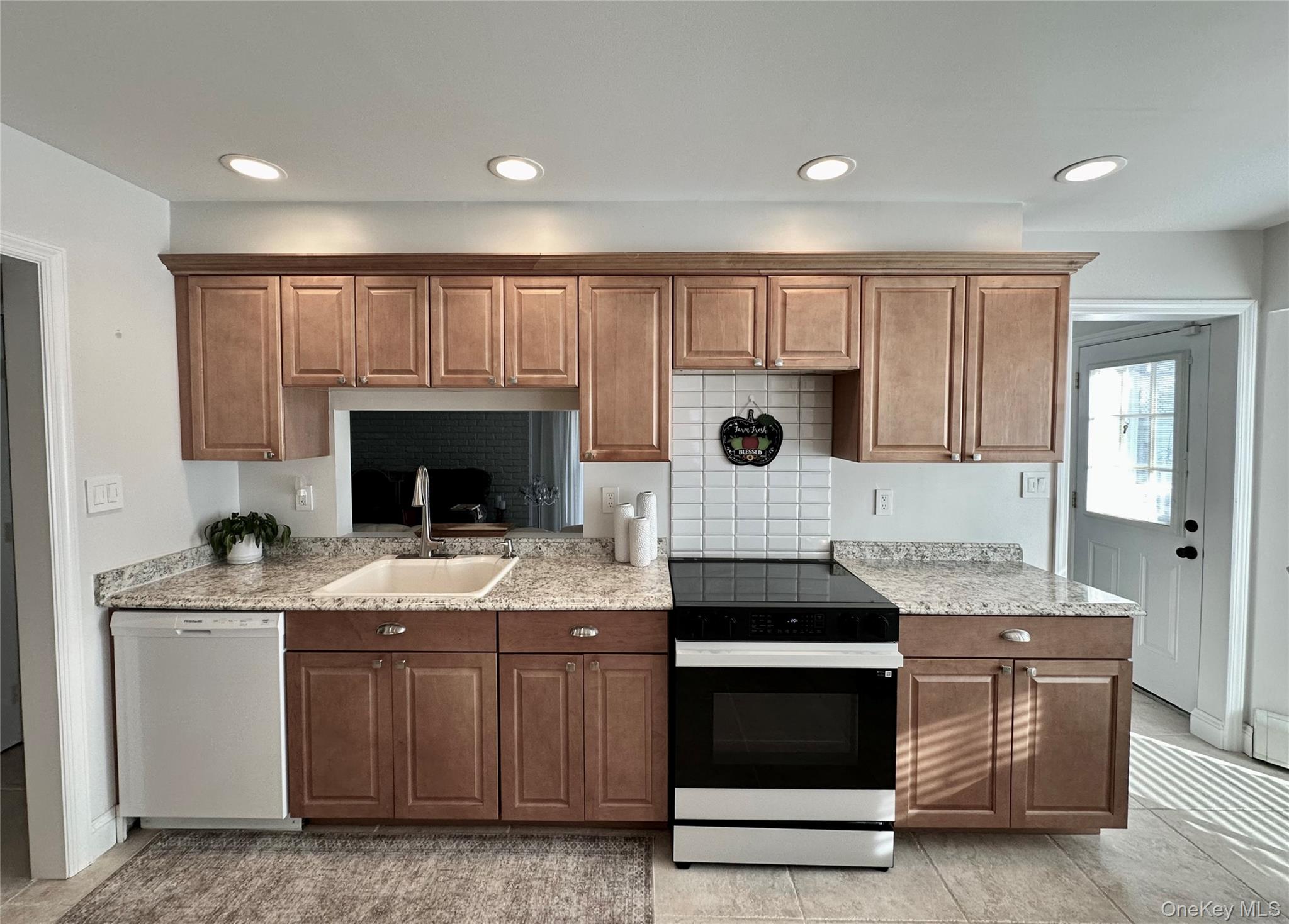 #8 photo, 155 Alexander Avenue, Nesconset , NY 11767