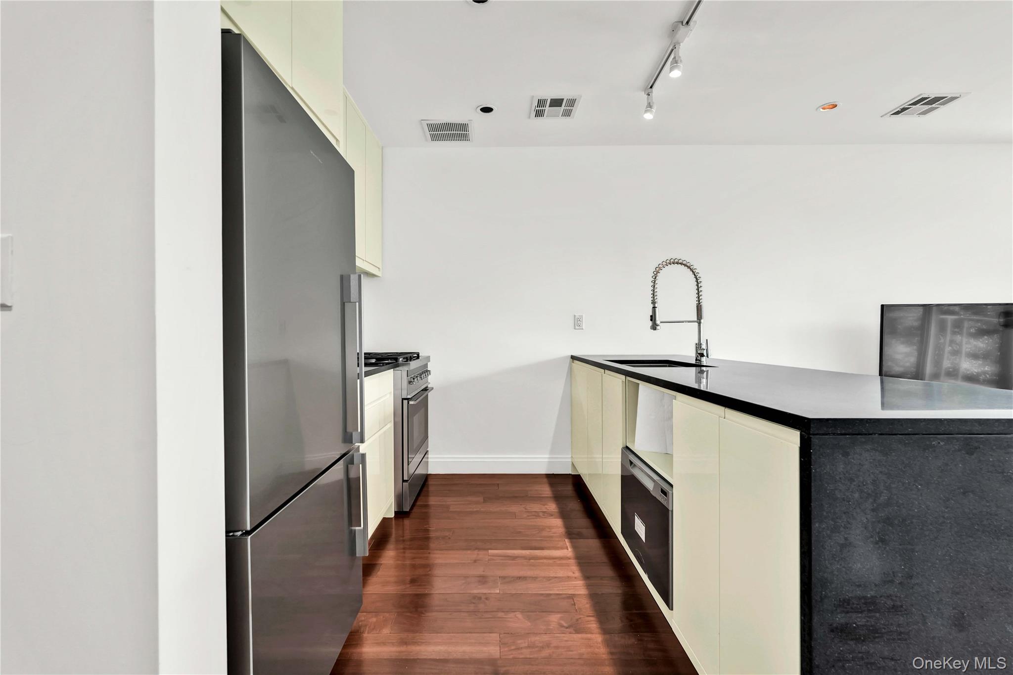 #10 photo, 185 Ocean Avenue, Brooklyn , NY 11225