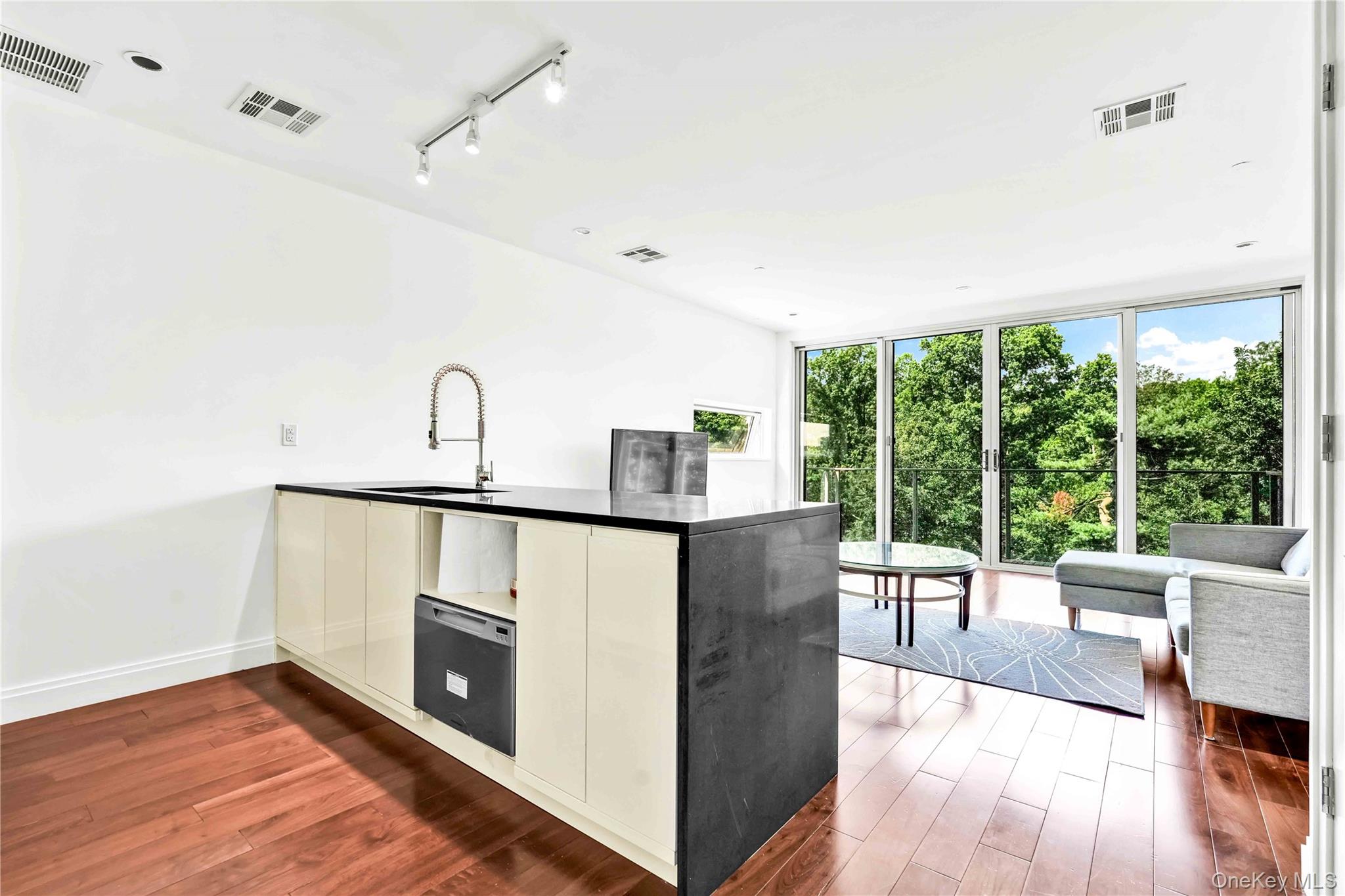 #2 photo, 185 Ocean Avenue, Brooklyn , NY 11225