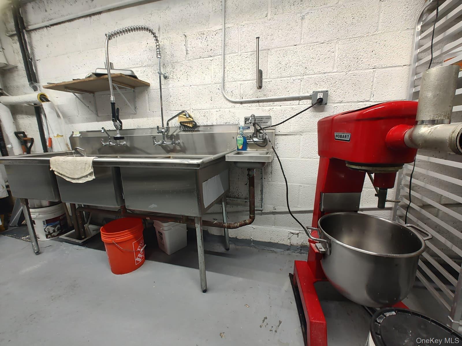 #11 photo, 41-02A Green Point Avenue, Astoria , NY 11104