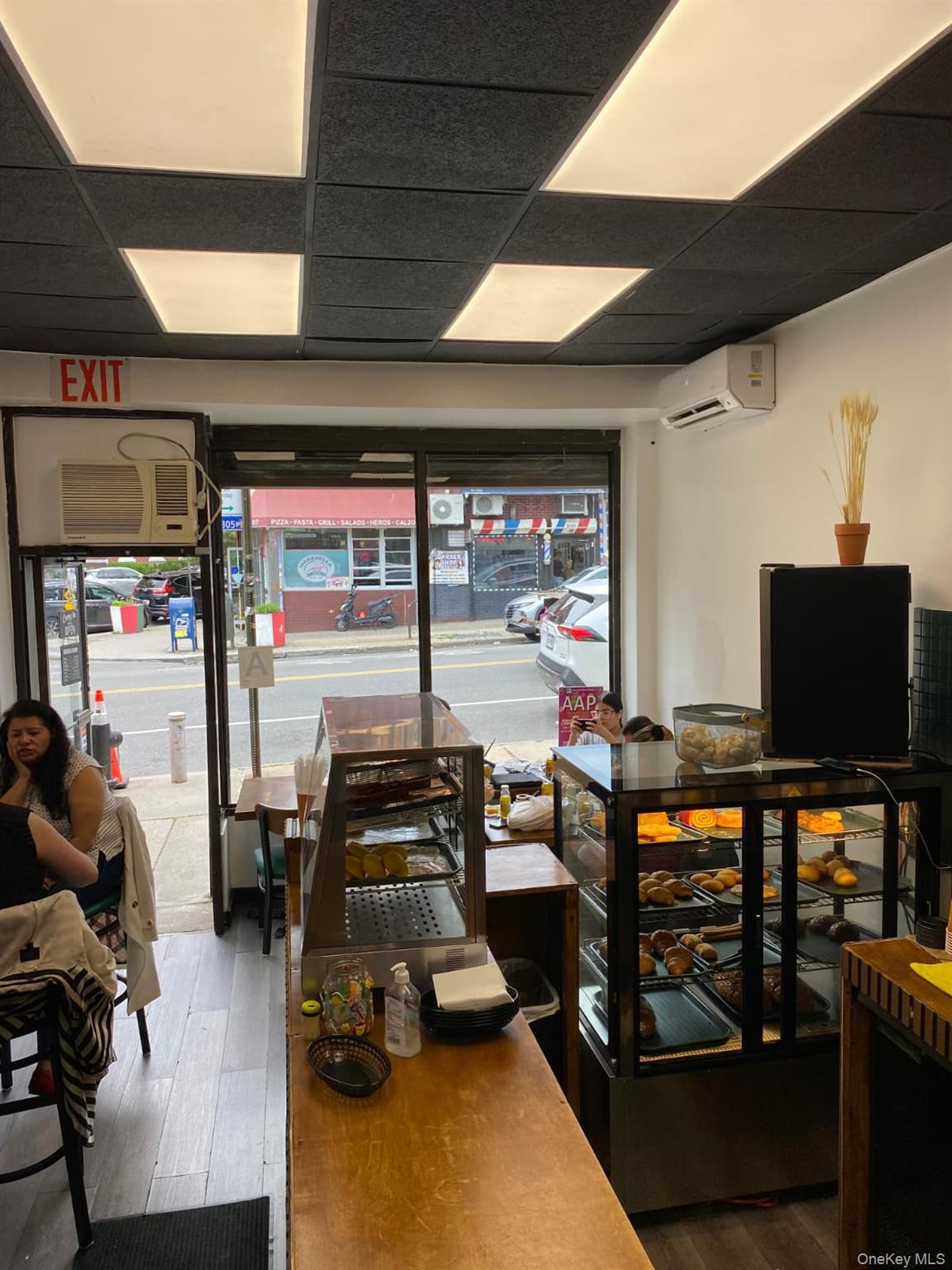 #4 photo, 41-02A Green Point Avenue, Astoria , NY 11104