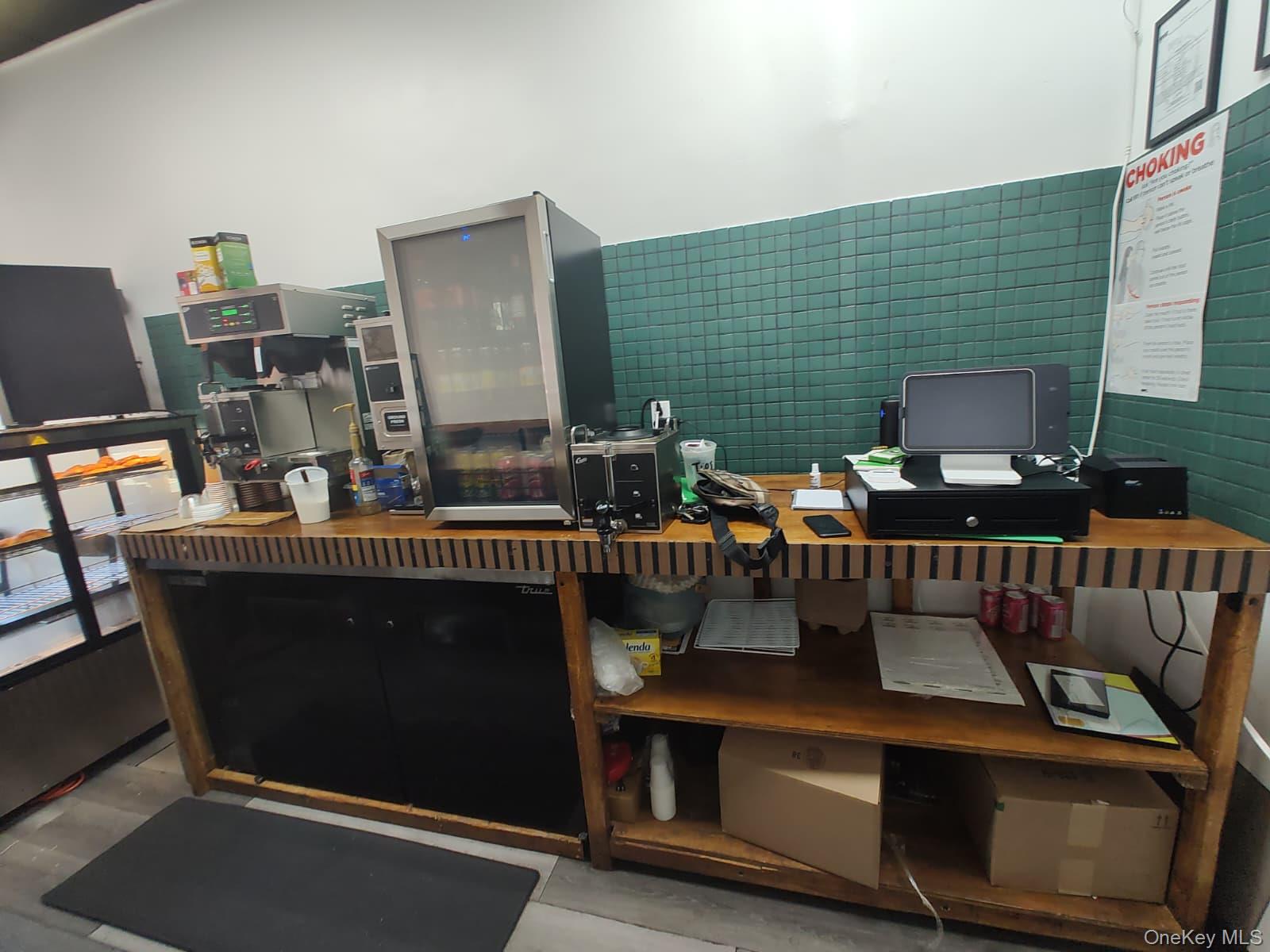 #5 photo, 41-02A Green Point Avenue, Astoria , NY 11104