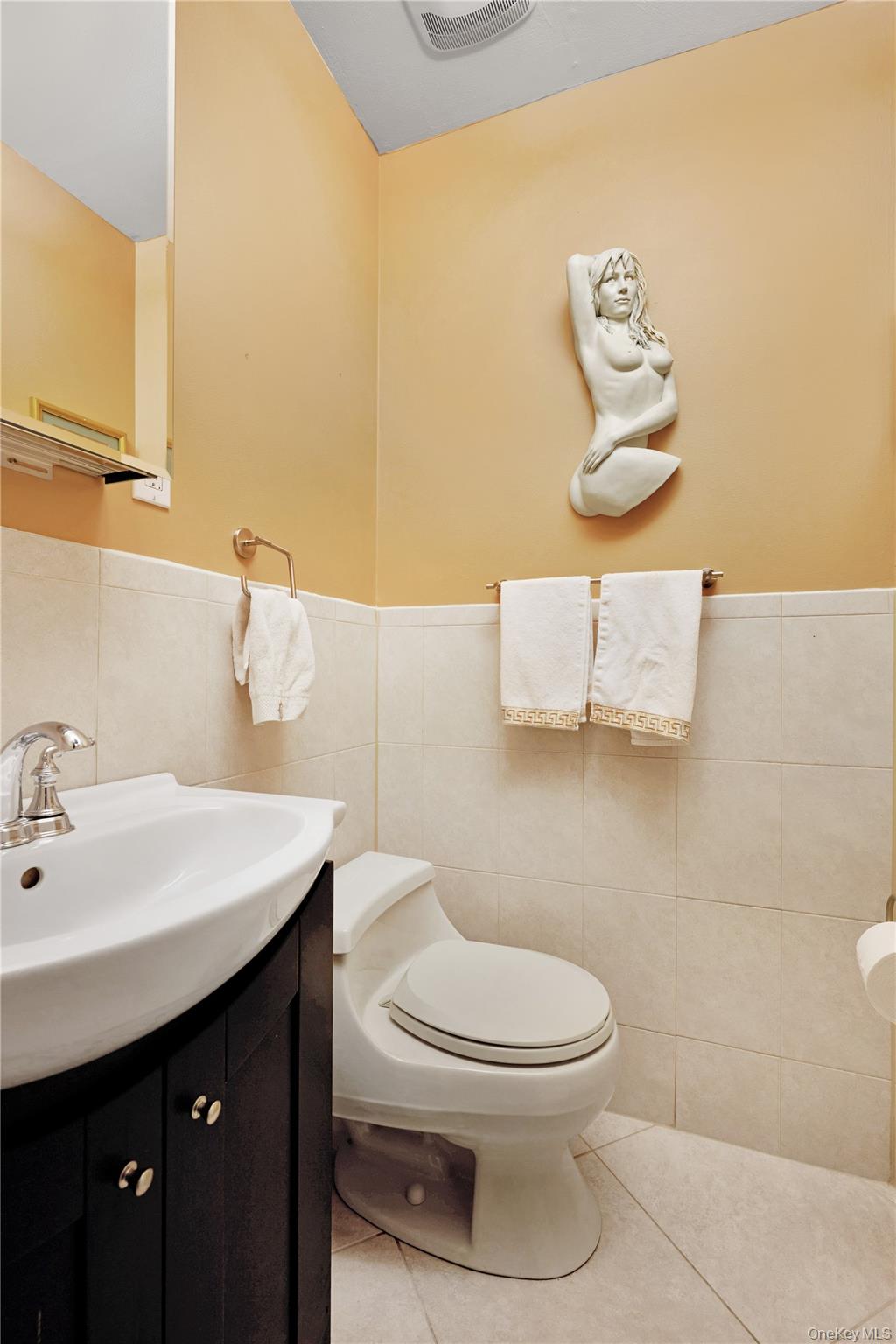 #14 photo, 4 Stanford Court, Wantagh , NY 11793