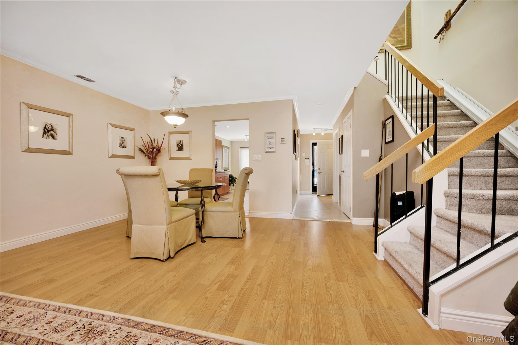 #6 photo, 4 Stanford Court, Wantagh , NY 11793