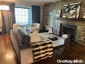 #8 photo, 41 woodbine Road, East Hills , NY 11577