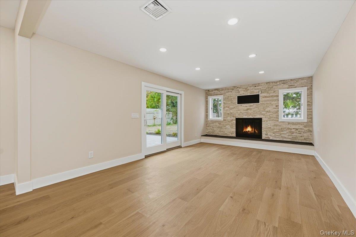 #9 photo, 7 Hoover Lane, Bethpage , NY 11714