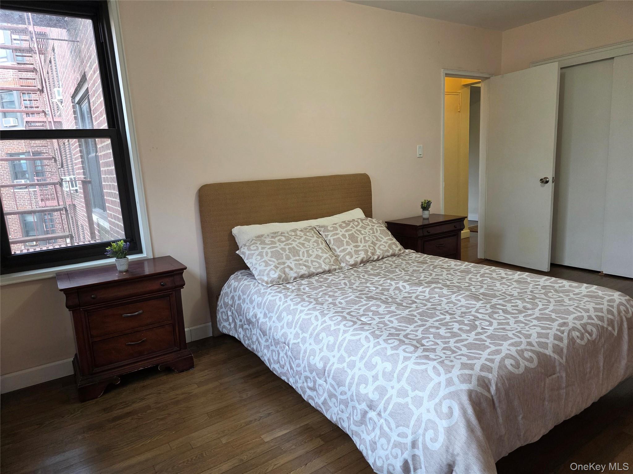 #17 photo, 84-01 Main Street, Briarwood , NY 11435