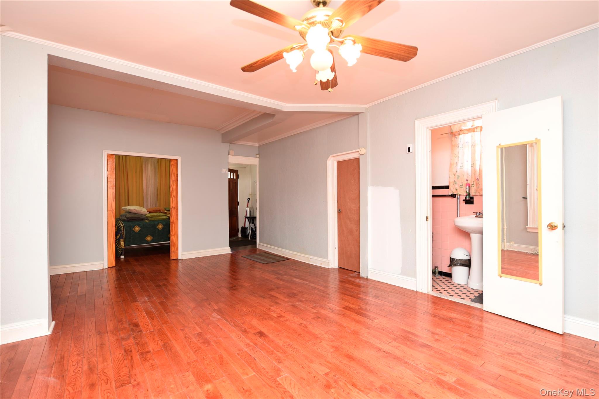 #4 photo, 86-09 76th Street, Woodhaven , NY 11421