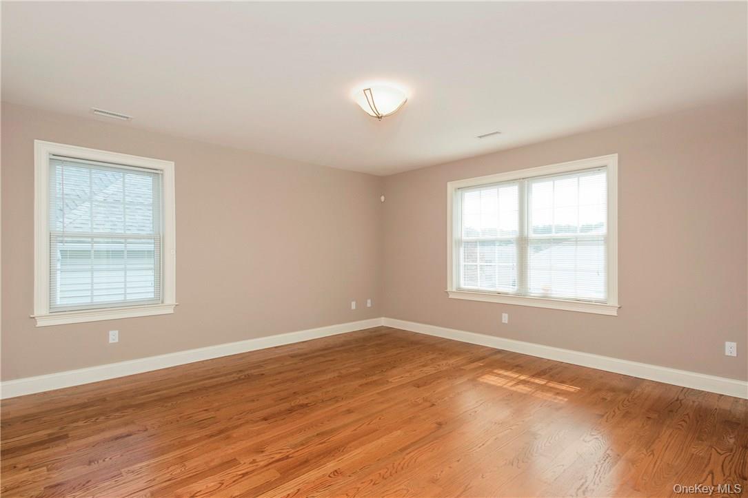 #11 photo, 150 Crotona Avenue, Harrison , NY 10528