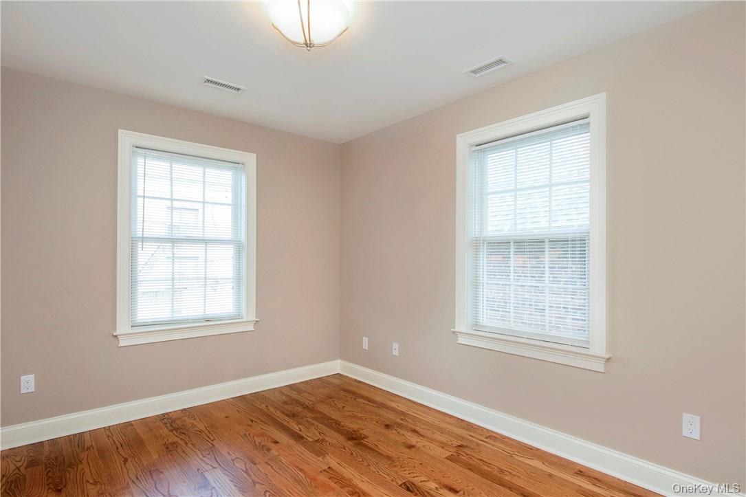 #17 photo, 150 Crotona Avenue, Harrison , NY 10528