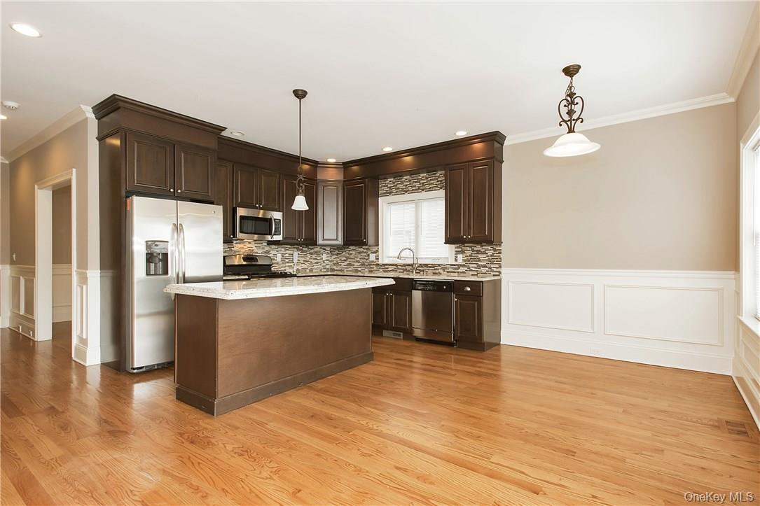 #7 photo, 150 Crotona Avenue, Harrison , NY 10528