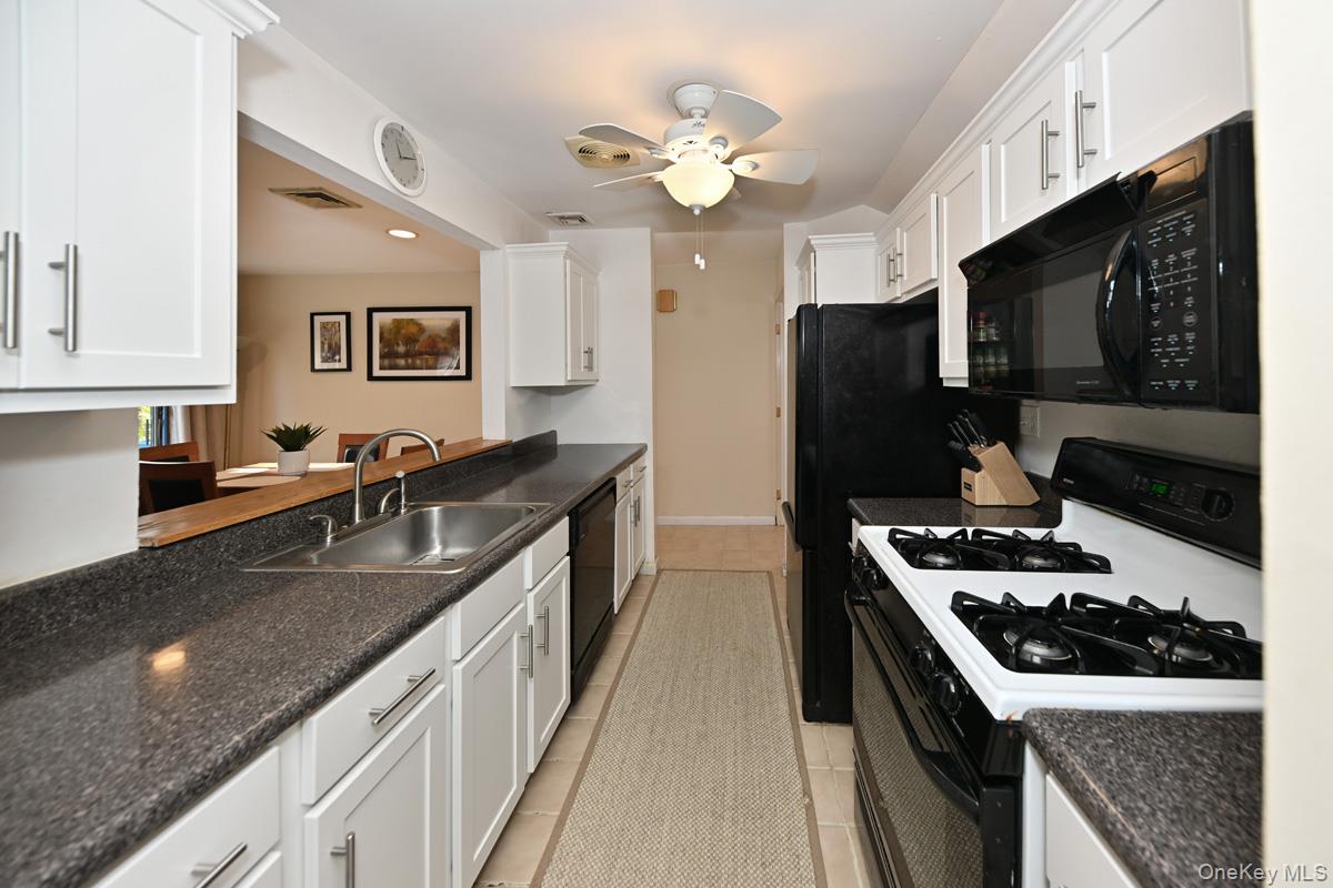 #7 photo, 13 Meadowlark Circle, Peekskill , NY 10566