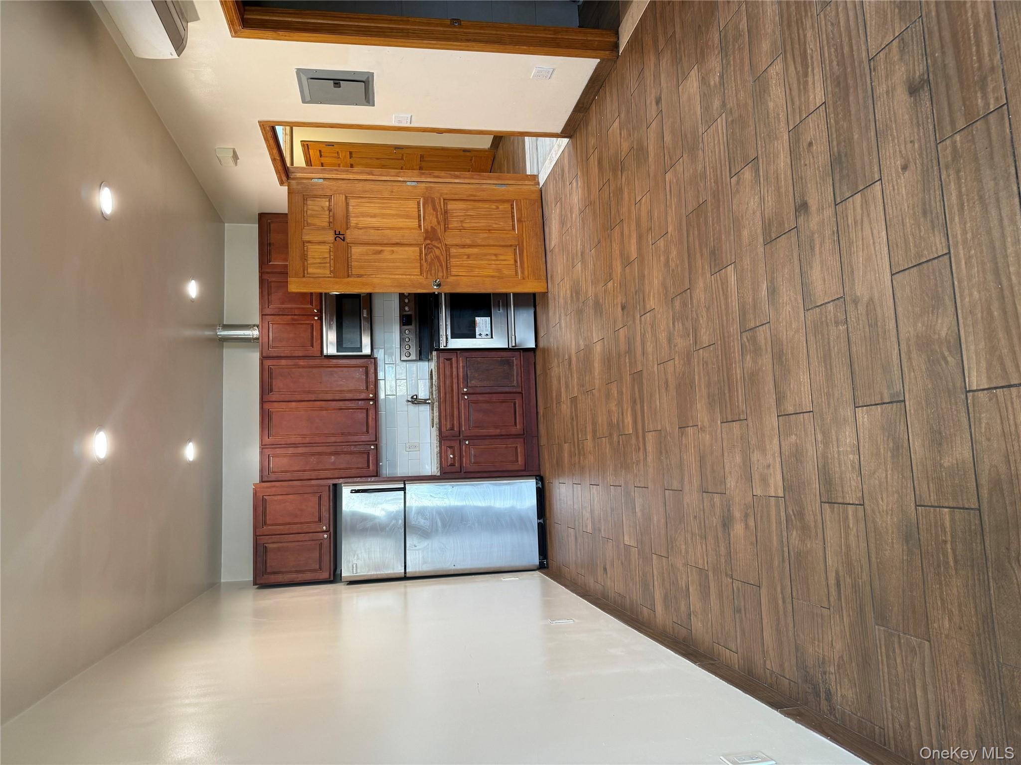 #3 photo, 109-13 Farmers Boulevard, Saint Albans , NY 11412