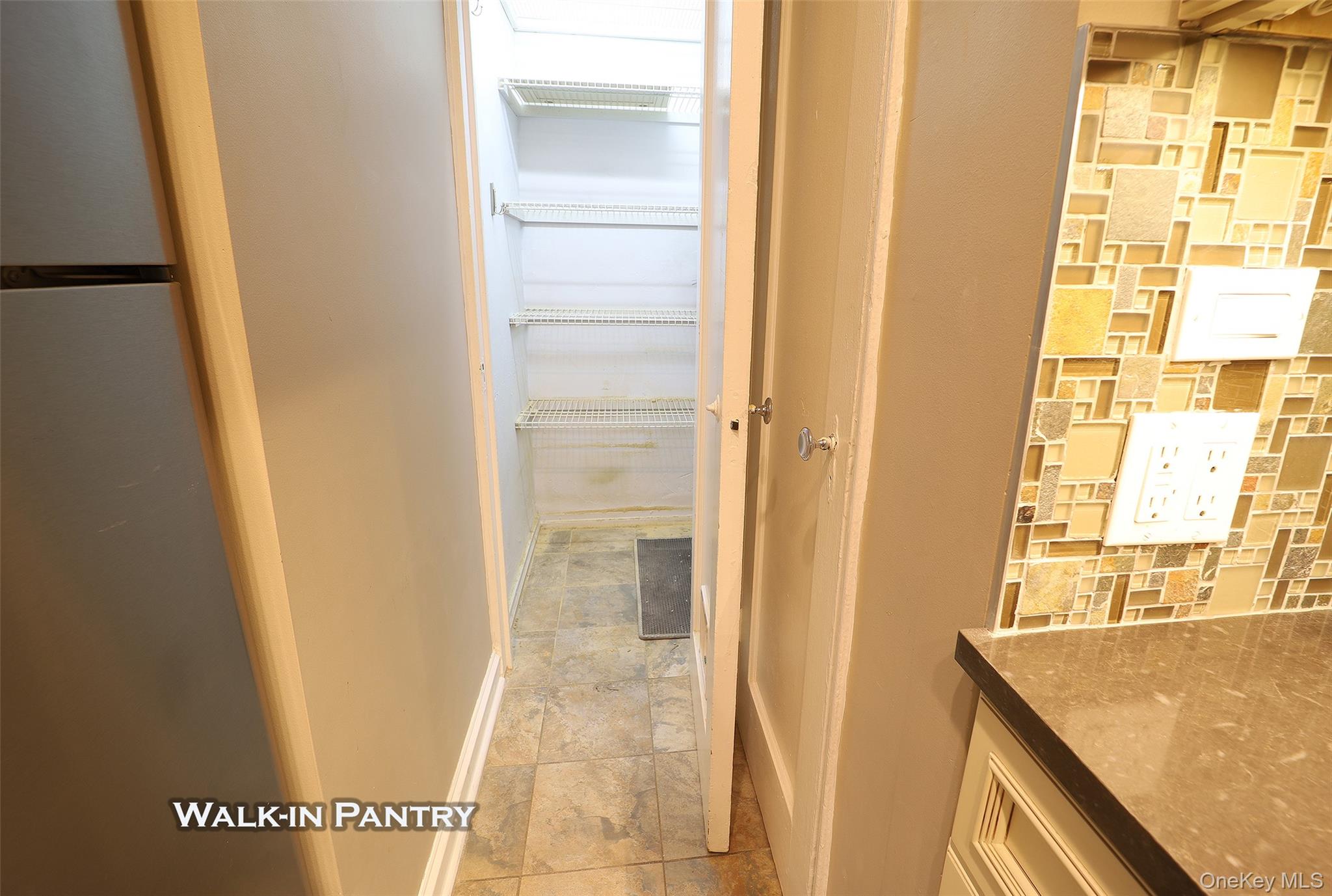 #10 photo, 118-11 84 Avenue 118-11 84 Avenue, Kew Gardens , NY 11415