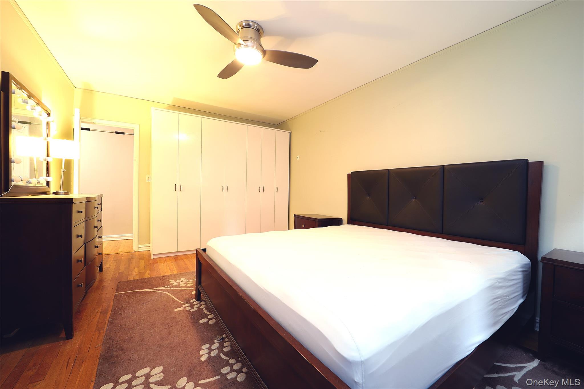 #20 photo, 118-11 84 Avenue 118-11 84 Avenue, Kew Gardens , NY 11415