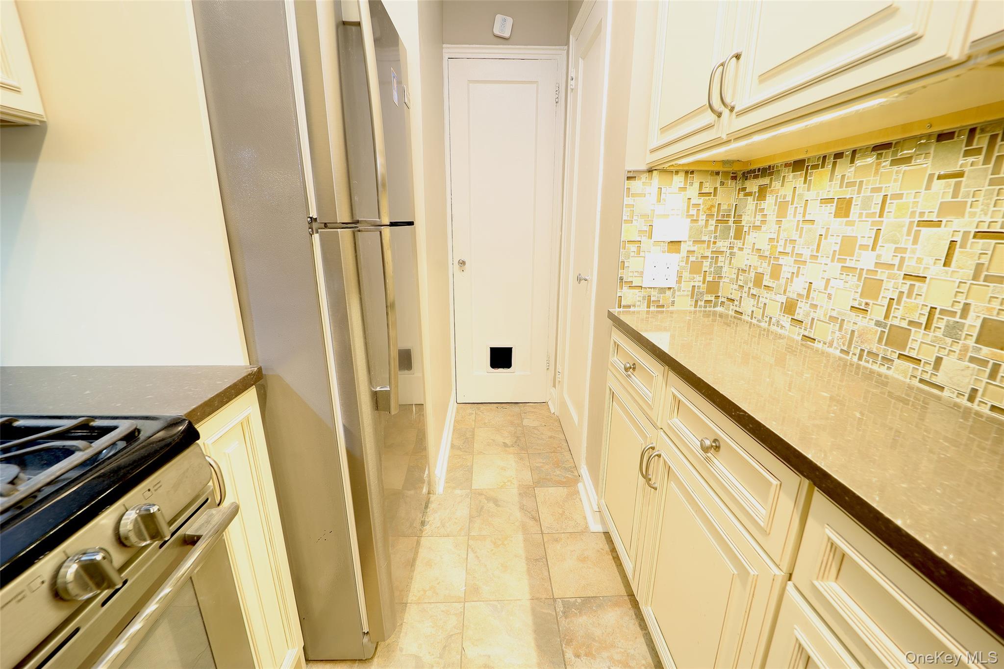 #9 photo, 118-11 84 Avenue 118-11 84 Avenue, Kew Gardens , NY 11415