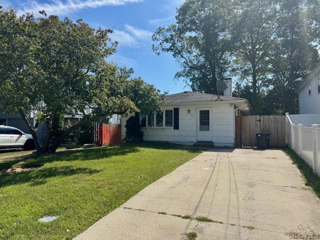 #1 photo, 102 Southaven Avenue, Mastic , NY 11950