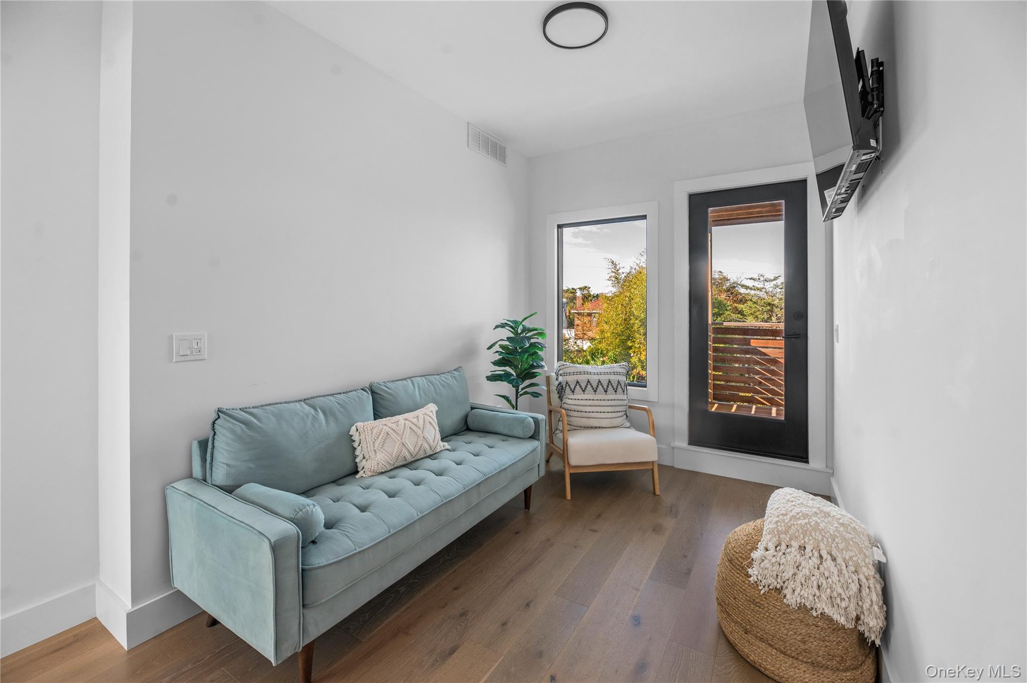 #17 photo, 31 Atlantic Avenue, Seaview , NY 11770