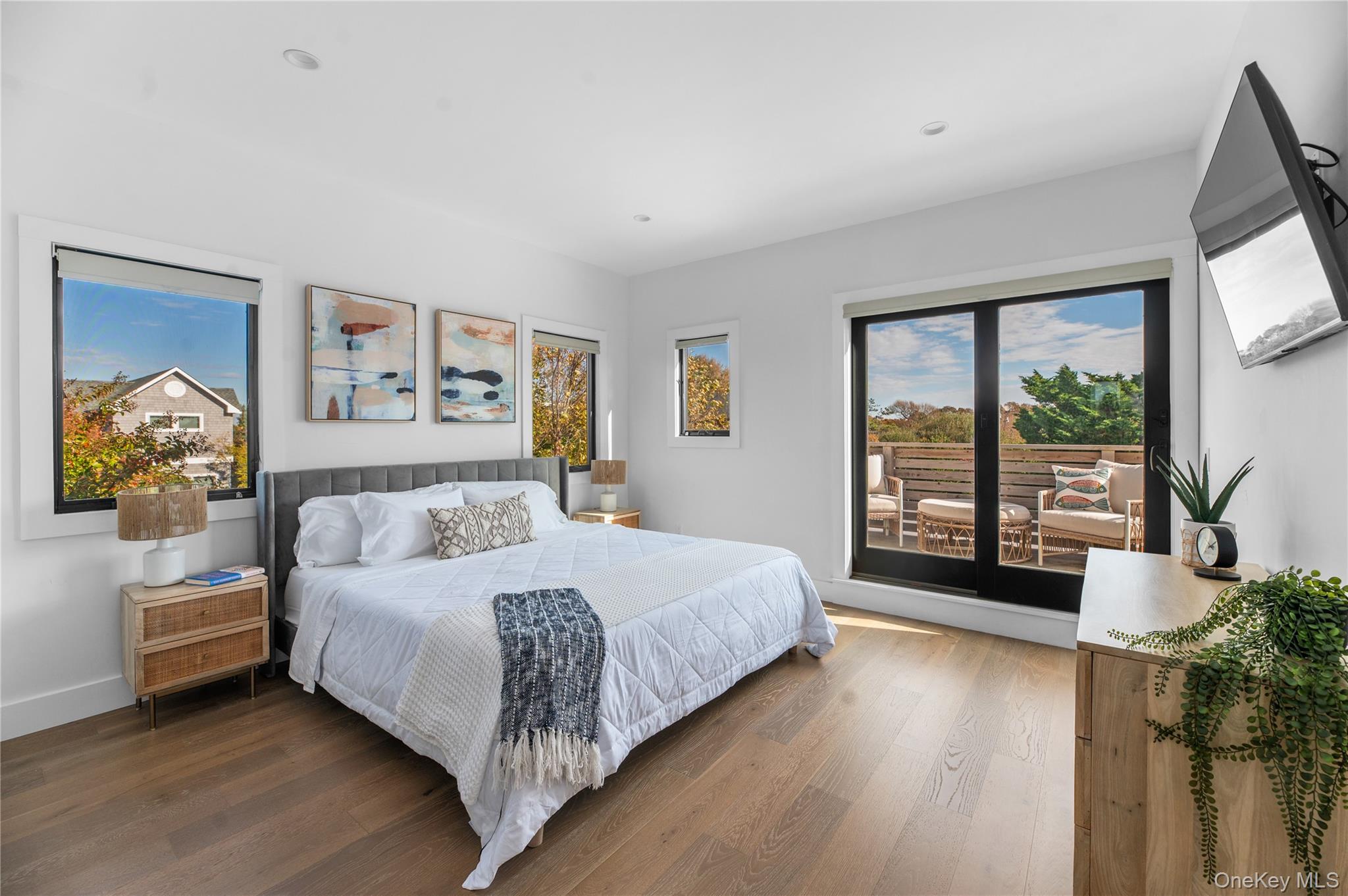 #18 photo, 31 Atlantic Avenue, Seaview , NY 11770