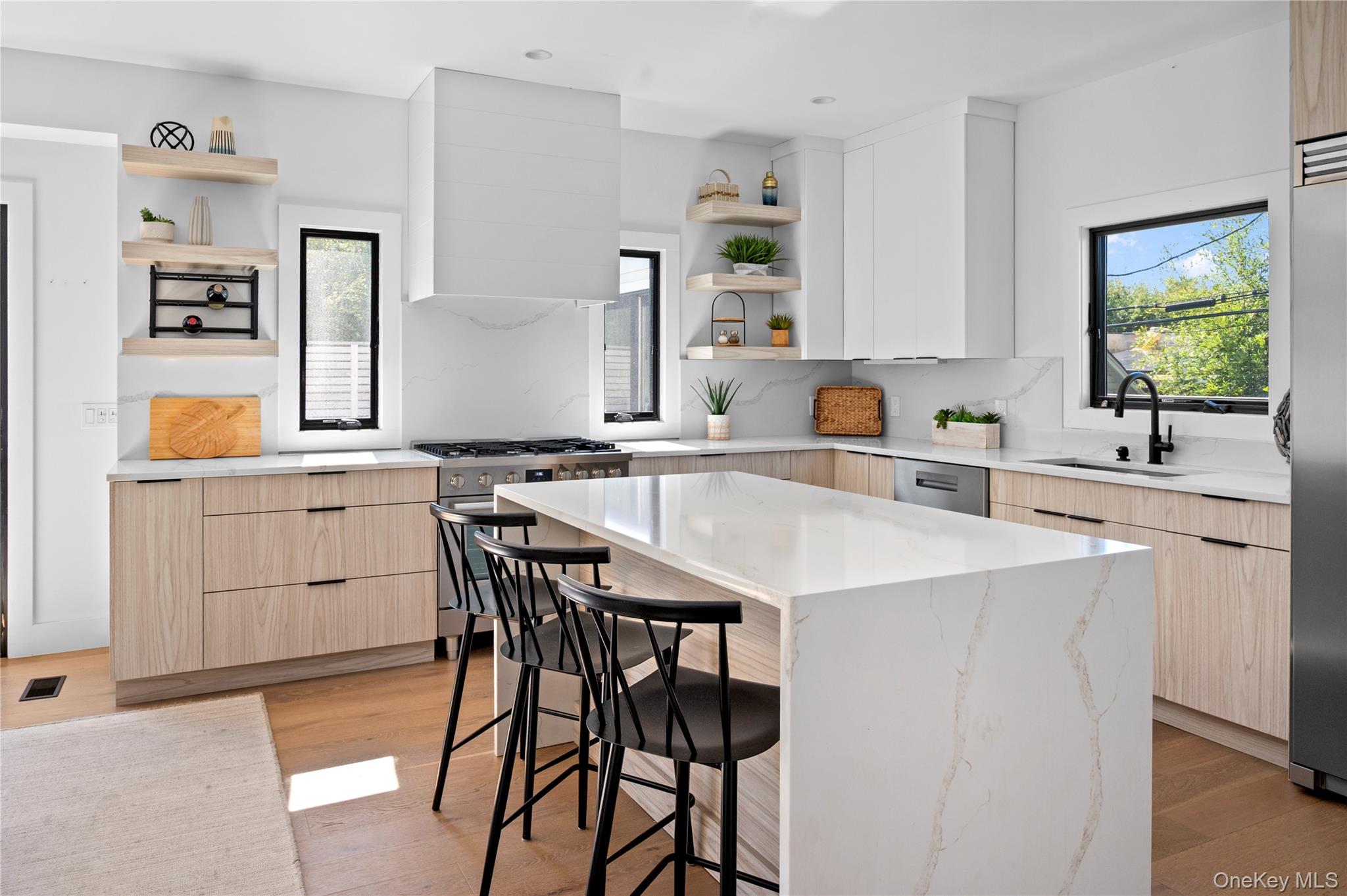 #6 photo, 31 Atlantic Avenue, Seaview , NY 11770