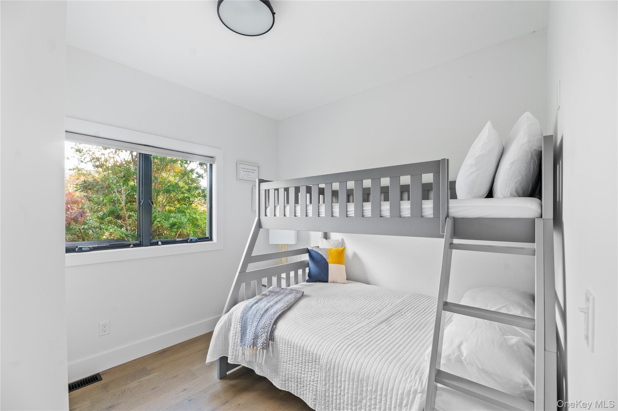 #9 photo, 31 Atlantic Avenue, Seaview , NY 11770