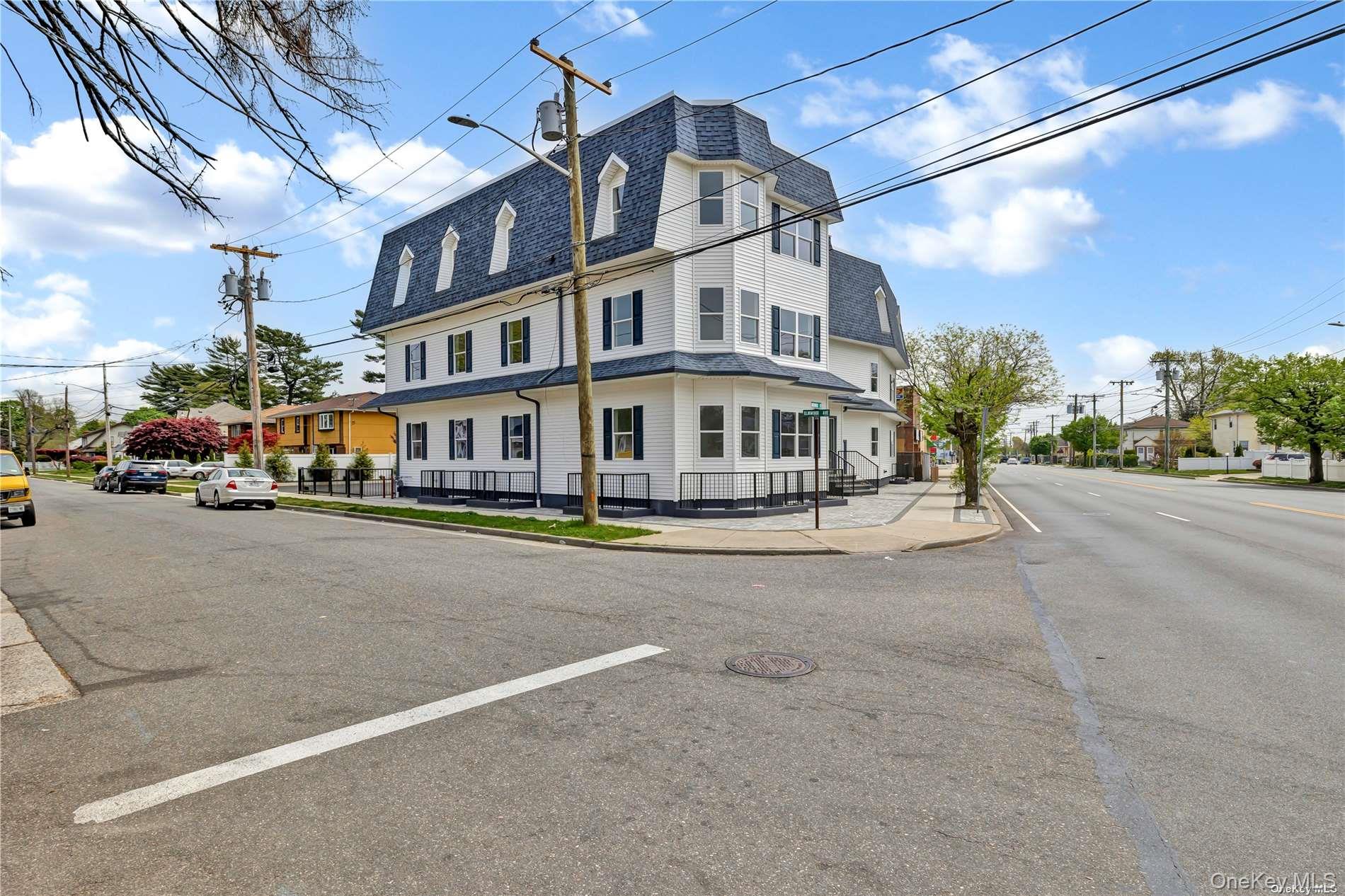 #15 photo, 533 Greenwich Street, Hempstead , NY 11550