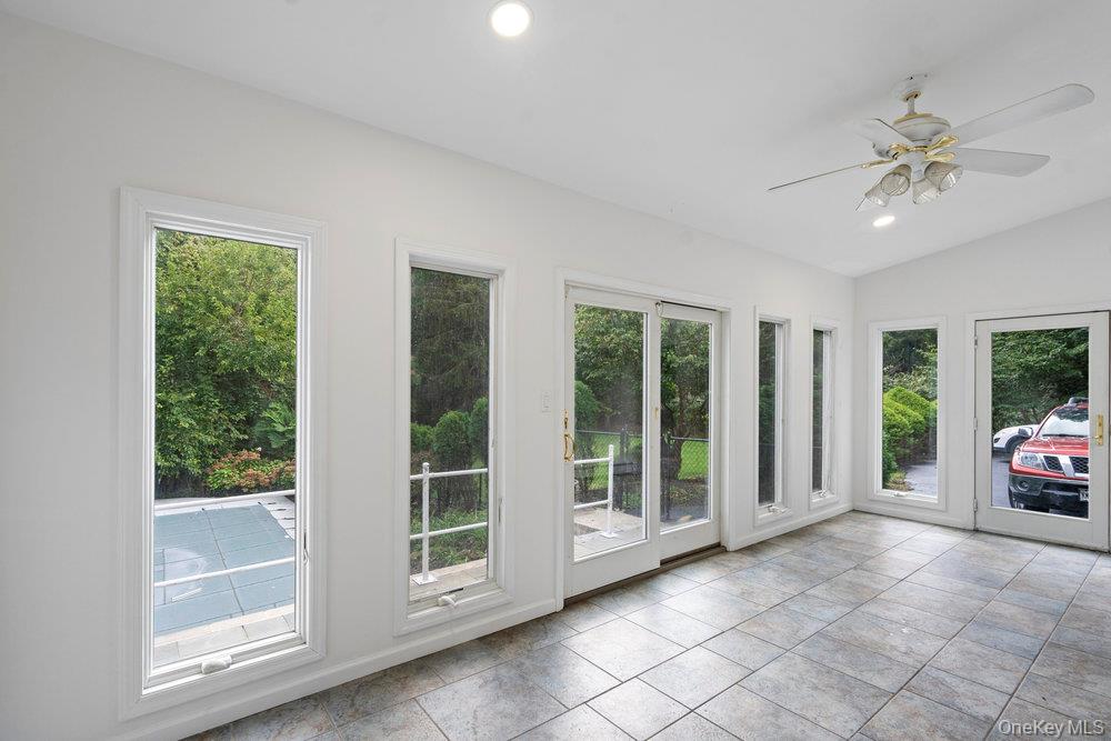 #17 photo, 83 Shore Road, Mount Sinai , NY 11766