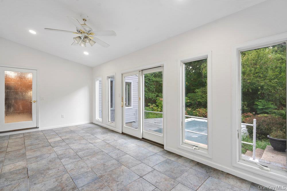 #18 photo, 83 Shore Road, Mount Sinai , NY 11766