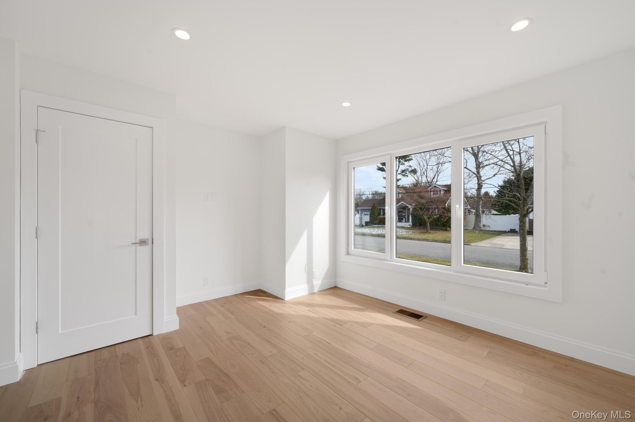 #10 photo, 100 Elberta Drive, East Northport , NY 11731