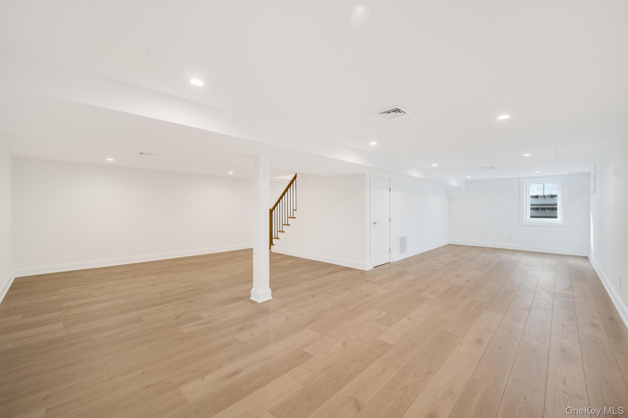 #19 photo, 100 Elberta Drive, East Northport , NY 11731