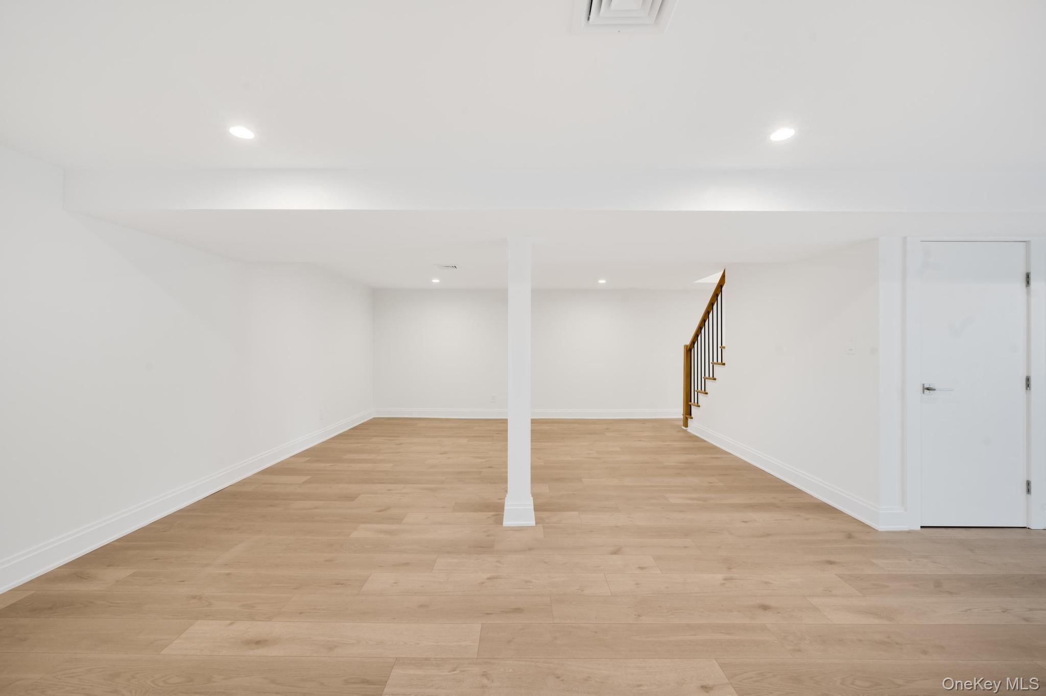 #20 photo, 100 Elberta Drive, East Northport , NY 11731