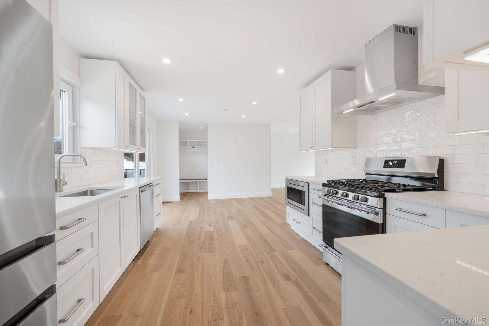 #5 photo, 100 Elberta Drive, East Northport , NY 11731