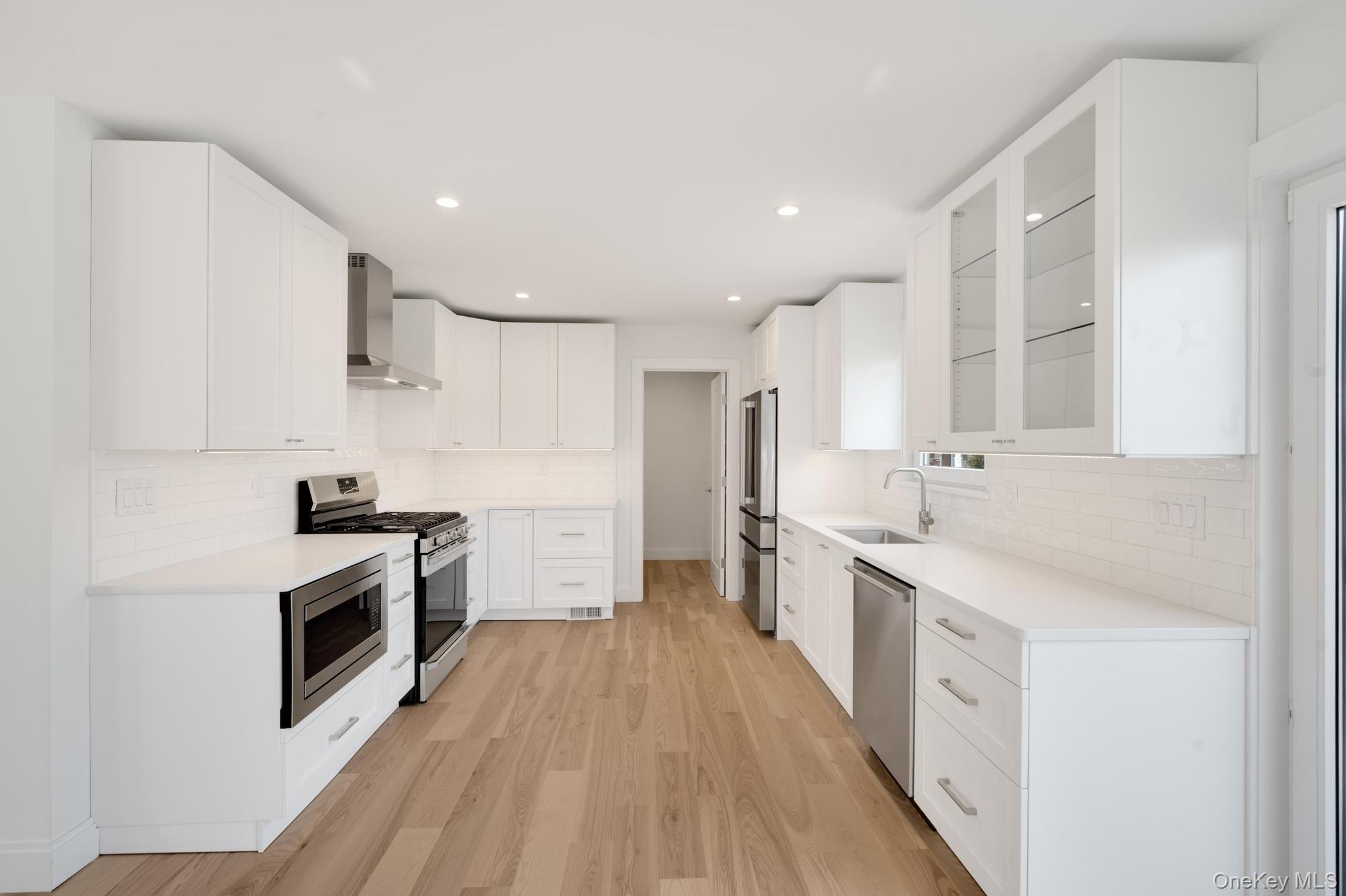 #6 photo, 100 Elberta Drive, East Northport , NY 11731