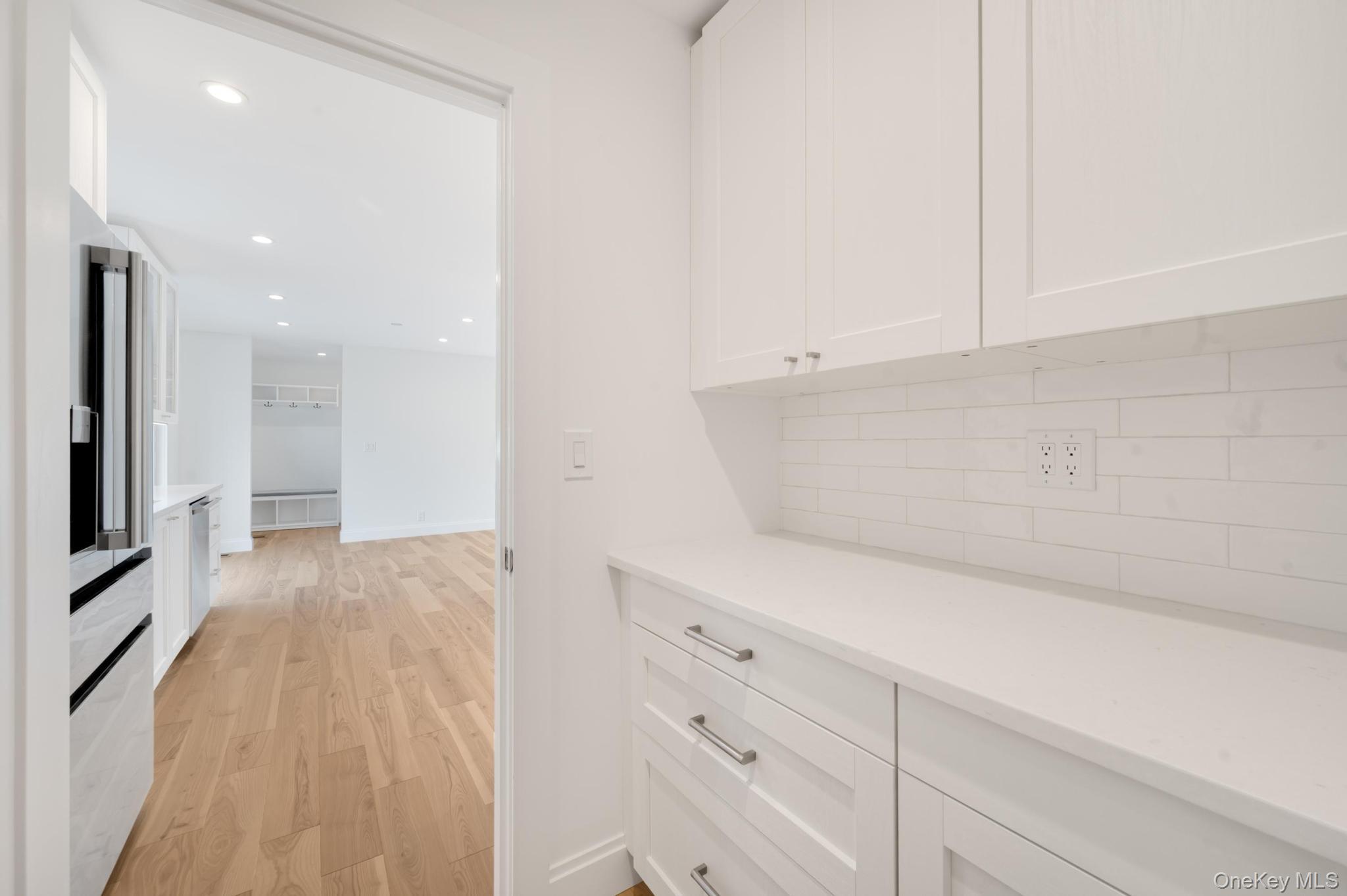 #7 photo, 100 Elberta Drive, East Northport , NY 11731