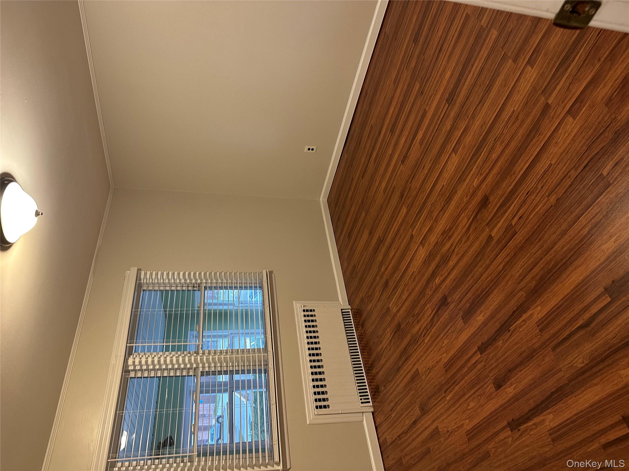 #11 photo, 113 Barnum St, West Babylon , NY 11704