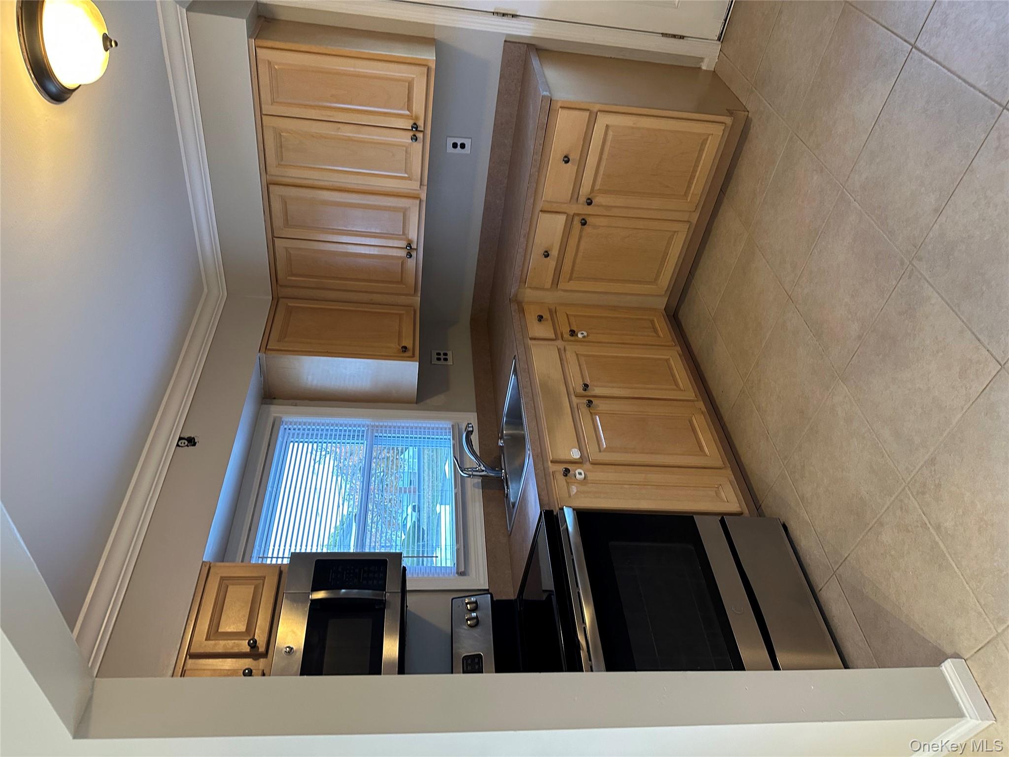 #4 photo, 113 Barnum St, West Babylon , NY 11704