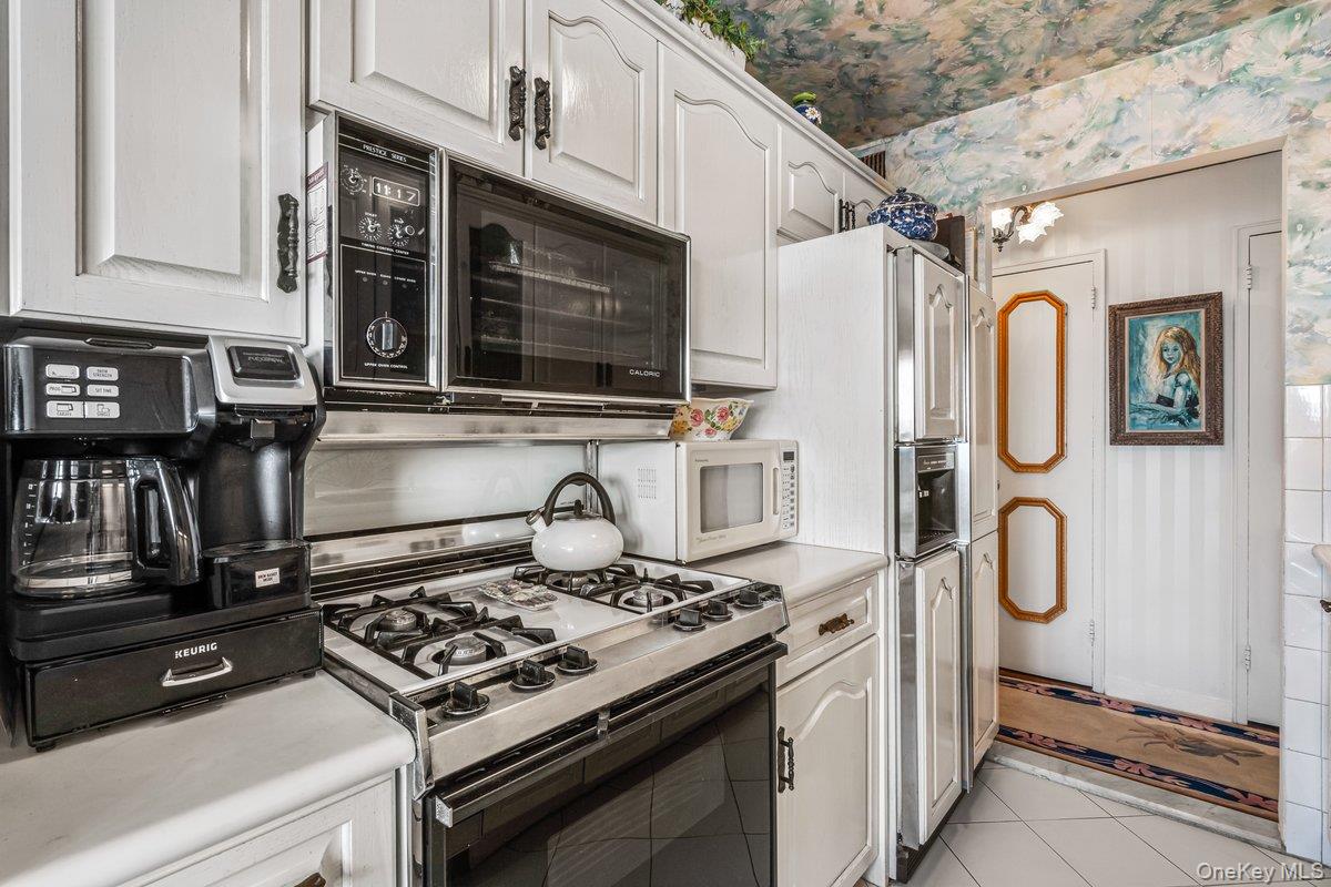 #12 photo, 166-25 Powells Cove Boulevard, Beechhurst , NY 11357