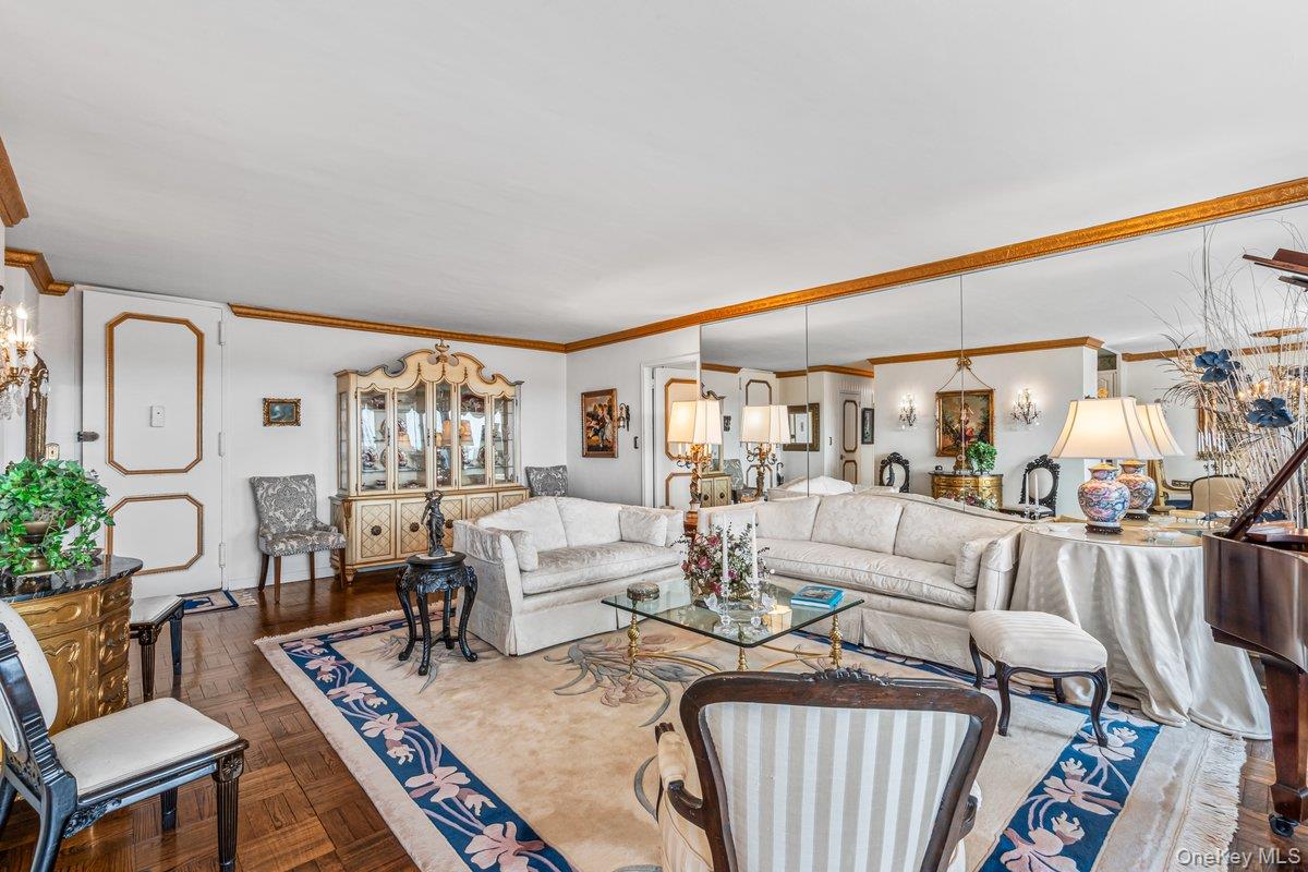 #4 photo, 166-25 Powells Cove Boulevard, Beechhurst , NY 11357