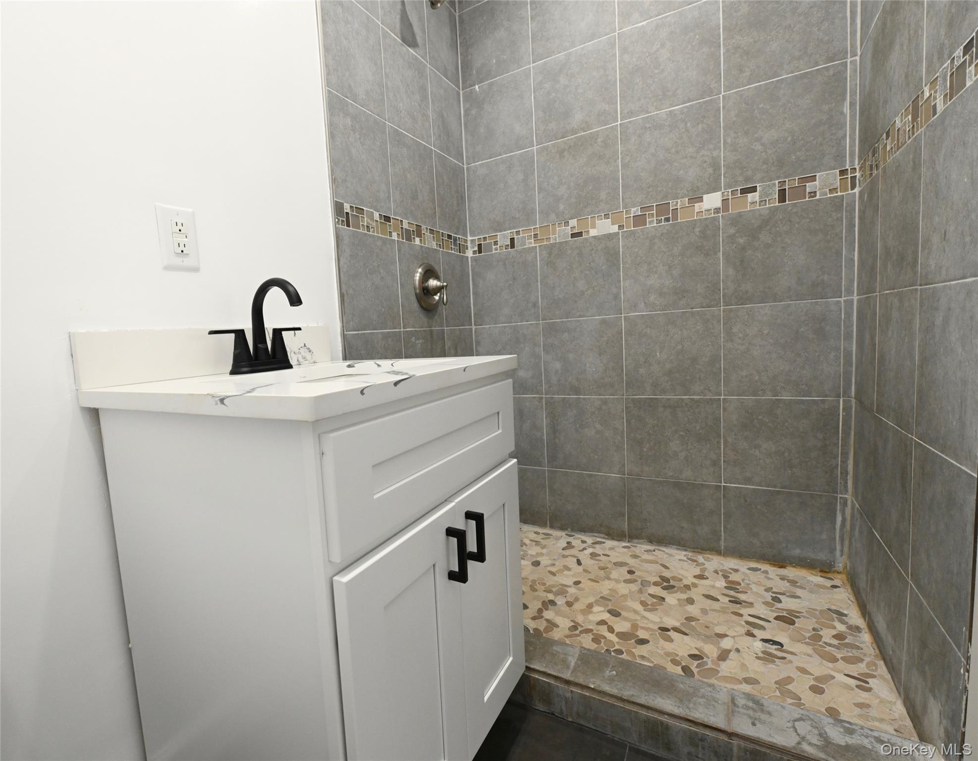 #16 photo, 11 Bayview Avenue, Lawrence , NY 11559