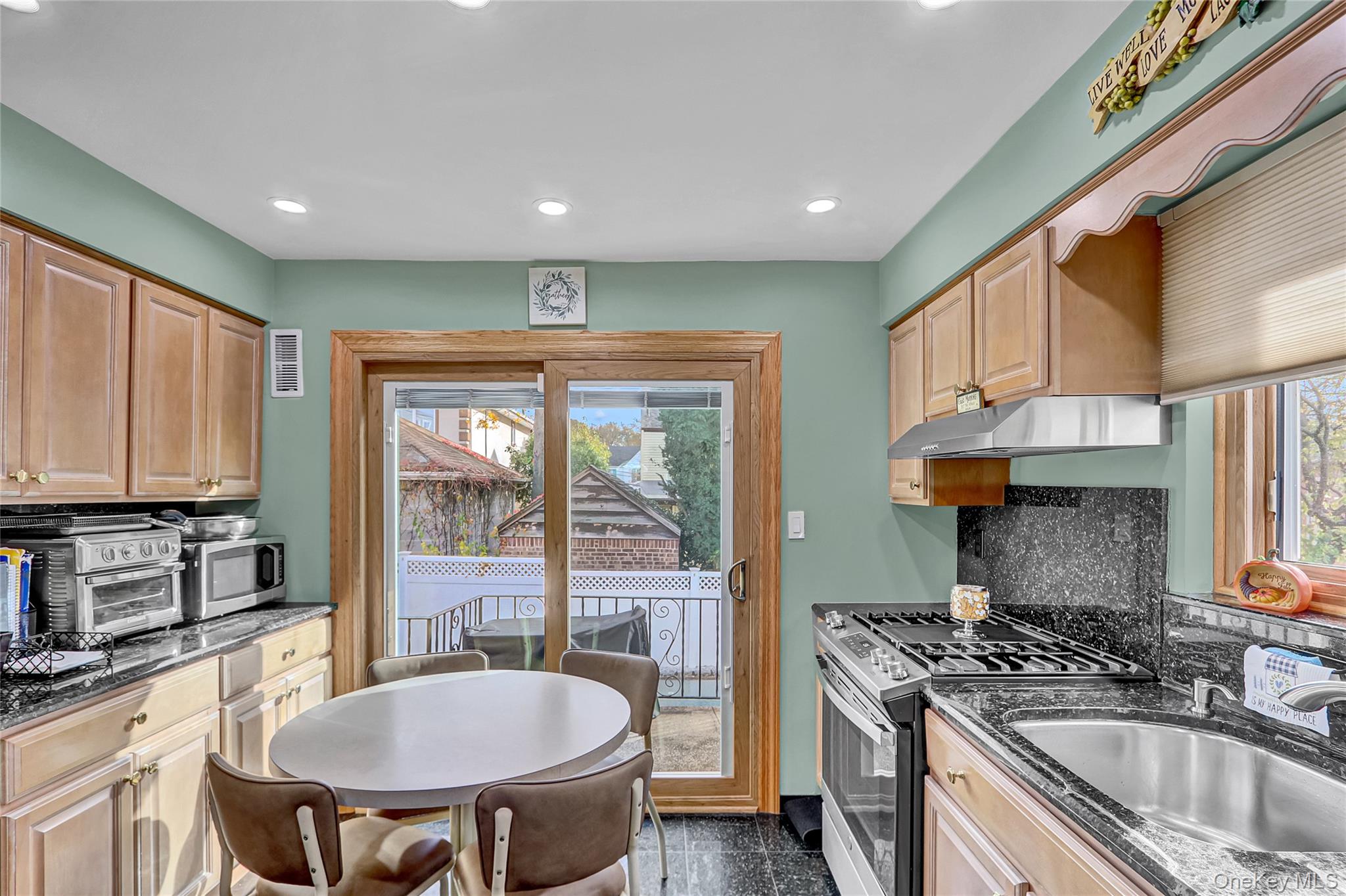 #8 photo, 248-14 Deepdale Avenue, Little Neck , NY 11362