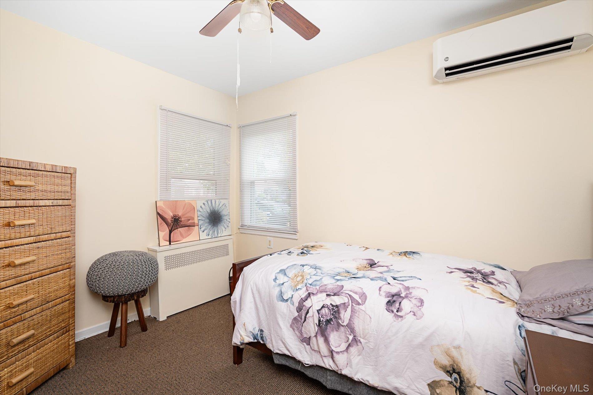 #11 photo, 146 Caroline Avenue, Garden City South , NY 11530